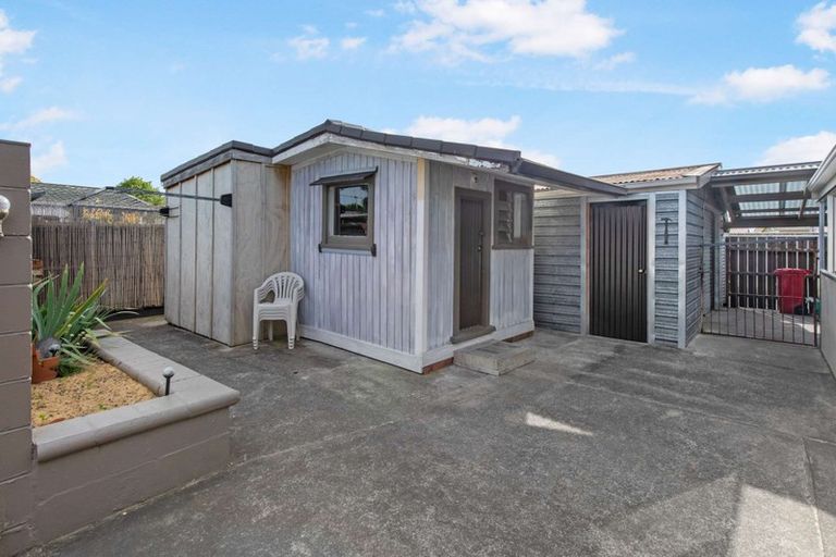 Photo of property in 31 Tongariro Street, Castlecliff, Whanganui, 4501