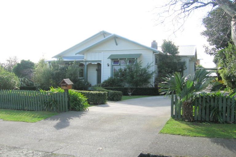 Photo of property in 12 Campbell Street, Feilding, 4702