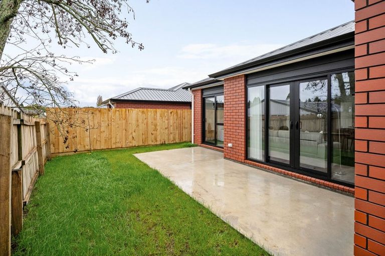 Photo of property in 1/42 Balmerino Crescent, Pukete, Hamilton, 3200