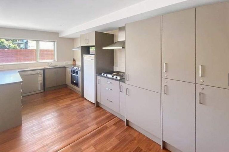 Photo of property in 100 Rattray Street, Riccarton, Christchurch, 8041