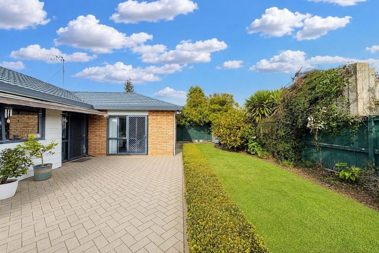 Photo of property in 17 Northmeadow Drive, Rototuna, Hamilton, 3210