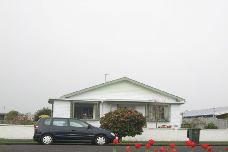 Photo of property in 30 Memorial Place, Waitara, 4320