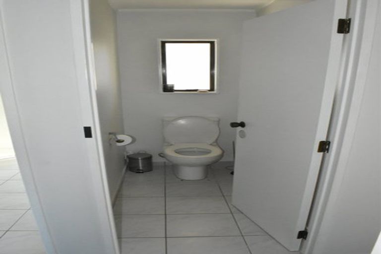 Photo of property in 3/88 Eversleigh Road, Belmont, Auckland, 0622