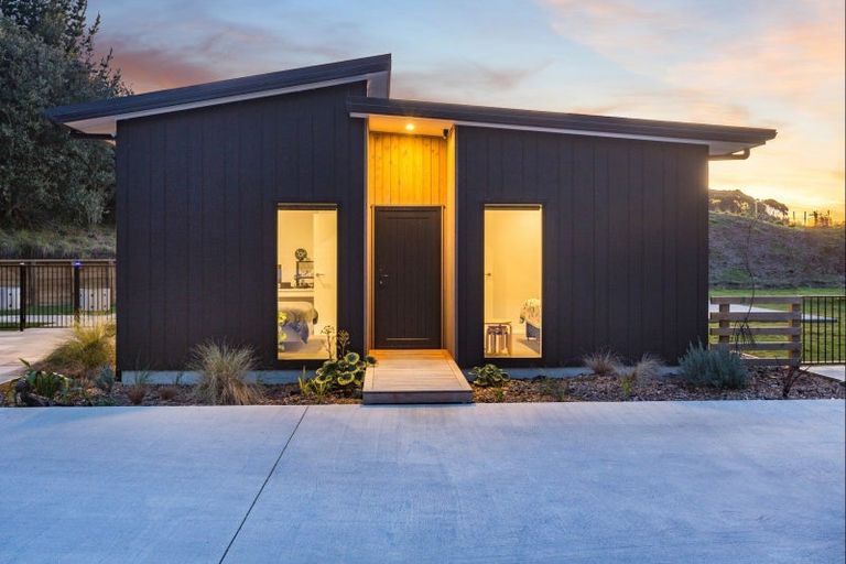 Photo of property in 27 Smithfield Road, Waikanae, 5391