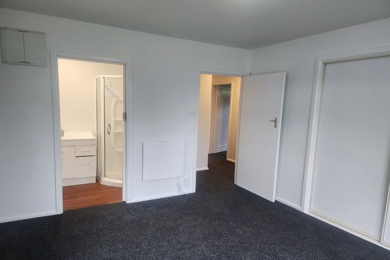 Photo of property in 32 Strowan Road, Strowan, Christchurch, 8052