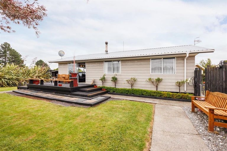 Photo of property in 24 Barton Street, Marton, 4710
