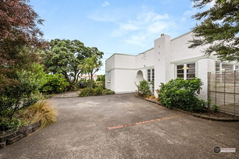 Photo of property in 19 William Street, Petone, Lower Hutt, 5012