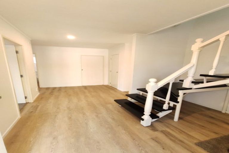 Photo of property in 12 Colwill Road, Massey, Auckland, 0614