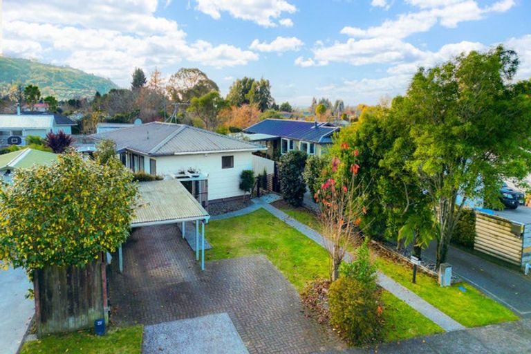 Photo of property in 2 Corinth Place, Sunnybrook, Rotorua, 3015