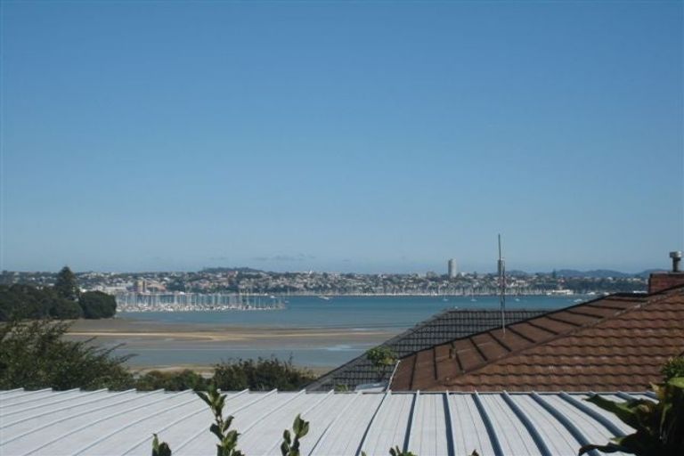 Photo of property in 2/84 Jutland Road, Hauraki, Auckland, 0622