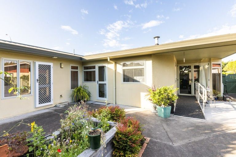 Photo of property in 79 Upham Crescent, Taradale, Napier, 4112