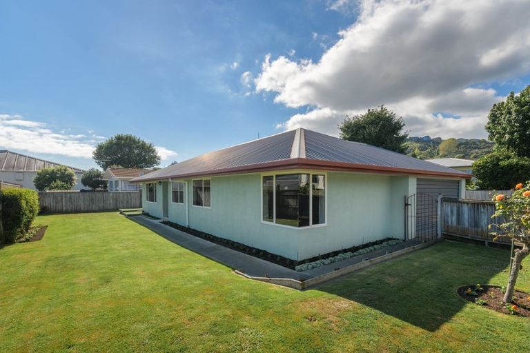Photo of property in 16 Blackwood Street, Wakatu, Nelson, 7011