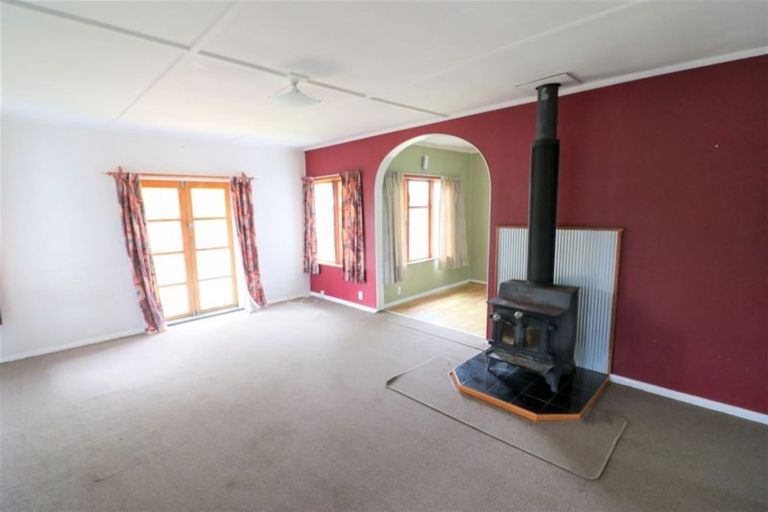 Photo of property in 10 Victor Street, Dannevirke, 4930