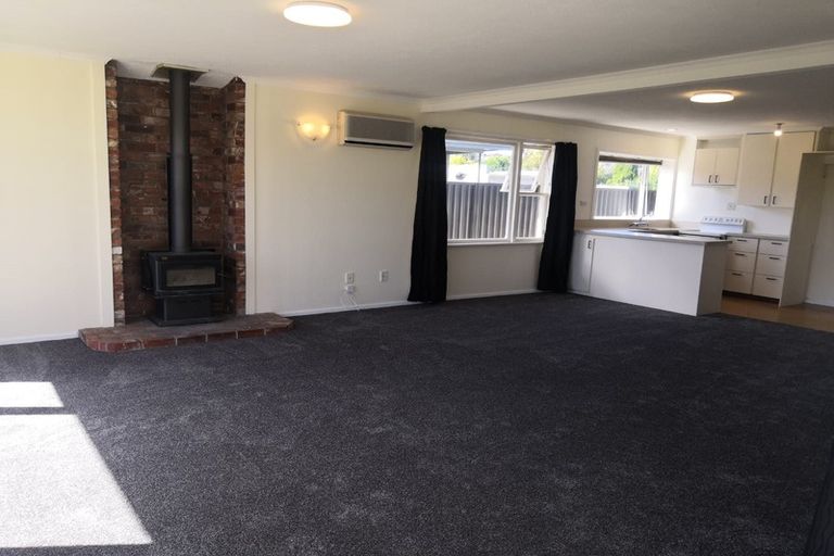 Photo of property in 19 Campbell Street, Alexandra, 9320