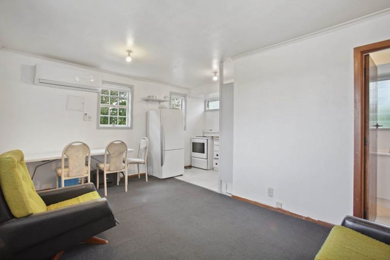 Photo of property in 85 Glengarry Road, Glen Eden, Auckland, 0602