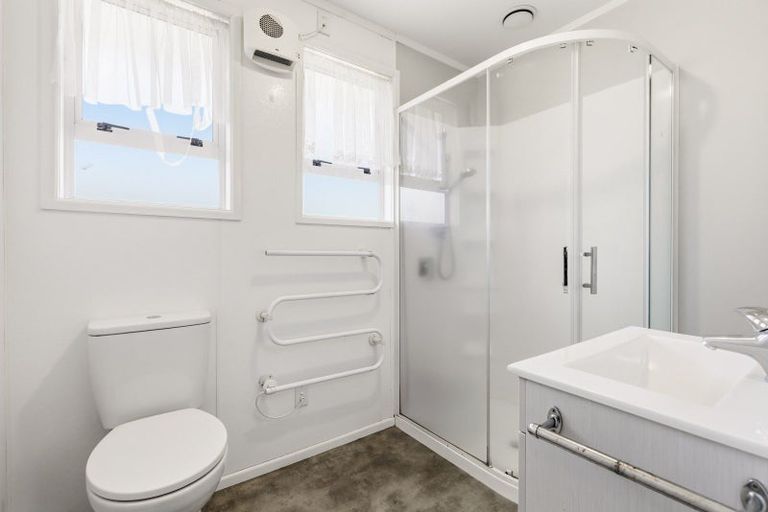 Photo of property in 8 Paehoro Grove, Turangi, 3334