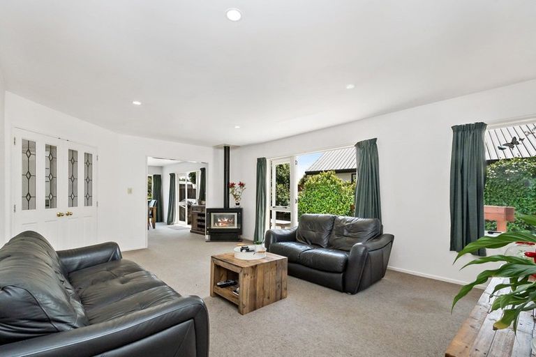 Photo of property in 6 Oldham Place, Darfield, 7510