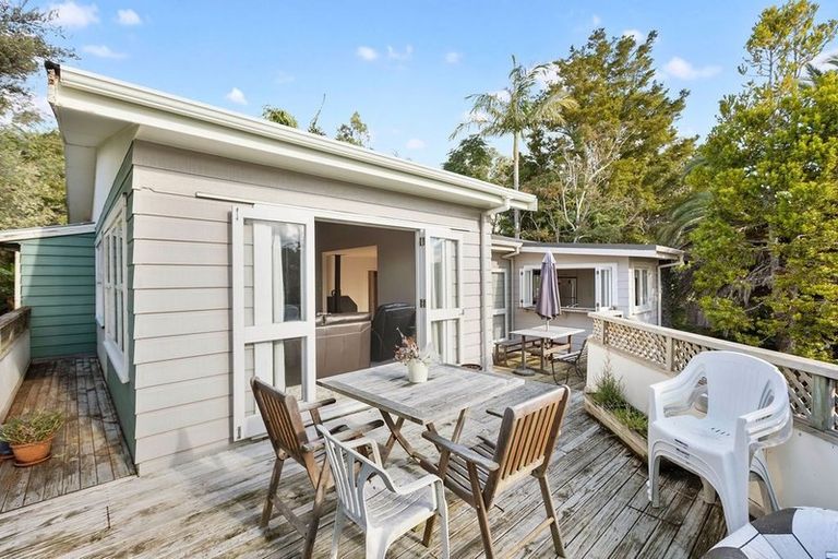Photo of property in 36 Cedar Terrace, Stanmore Bay, Whangaparaoa, 0932