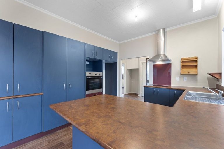 Photo of property in 62 Carthew Street, Okato, 4335