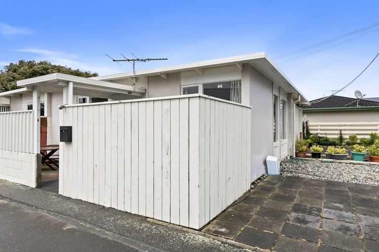 Photo of property in 7/41 Cuba Street, Petone, Lower Hutt, 5012