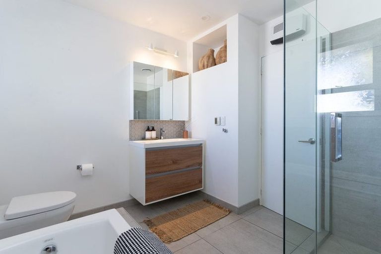 Photo of property in 203 Knowles Street, St Albans, Christchurch, 8052