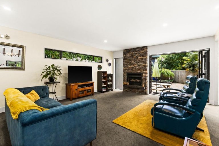 Photo of property in 82 Tauroa Road, Havelock North, 4130