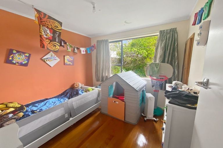 Photo of property in 75 Verbena Road, Birkdale, Auckland, 0626
