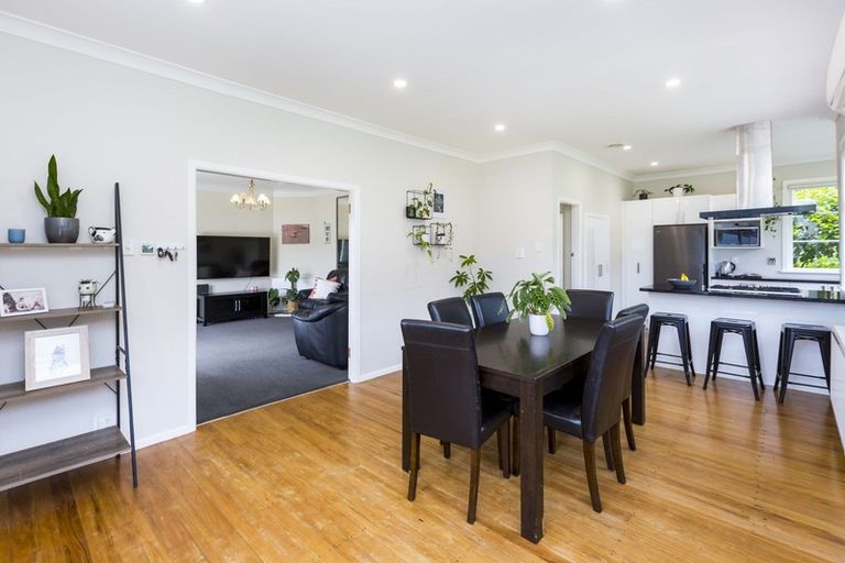 Photo of property in 73 Kamahi Street, Stokes Valley, Lower Hutt, 5019