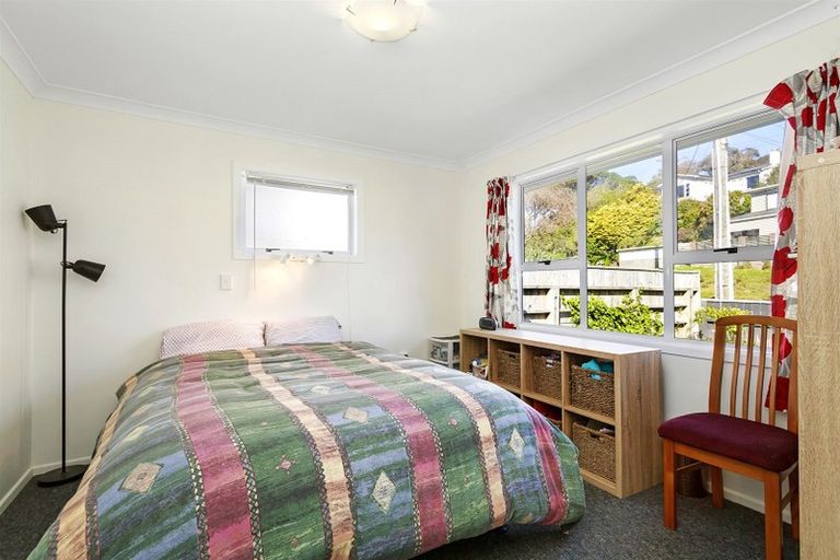 Photo of property in 9 Kowhai Street, Tawa, Wellington, 5028