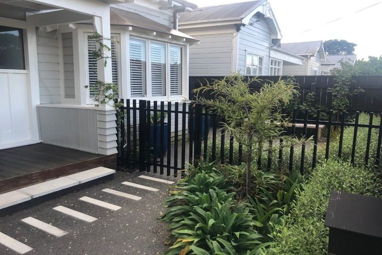 Photo of property in 15 Elizabeth Street, Petone, Lower Hutt, 5012