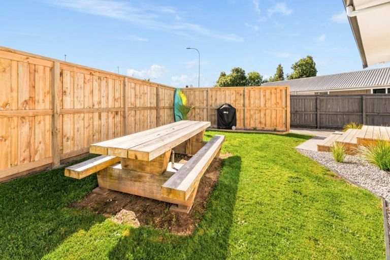 Photo of property in 16 Girven Road, Mount Maunganui, 3116