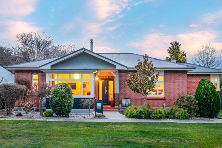 Photo of property in 9 Kelso Street, Roxburgh, 9500