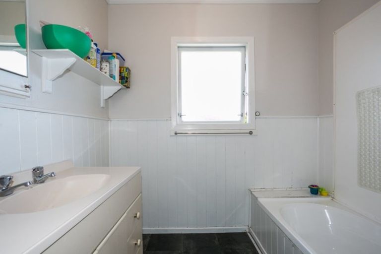 Photo of property in 51 Liverpool Crescent, Flaxmere, Hastings, 4120