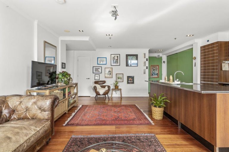 Photo of property in Augusta Apartments, 13/254 Willis Street, Te Aro, Wellington, 6011