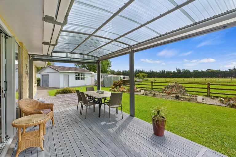 Photo of property in 921 State Highway 1, Te Horo, Otaki, 5581