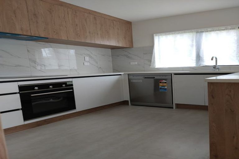 Photo of property in 47c Withers Road, Glen Eden, Auckland, 0602