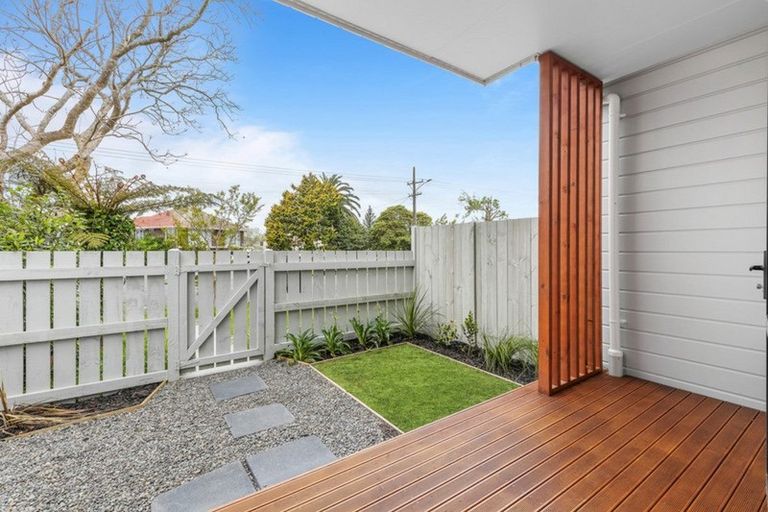 Photo of property in 4/66 Swanson Road, Henderson, Auckland, 0610