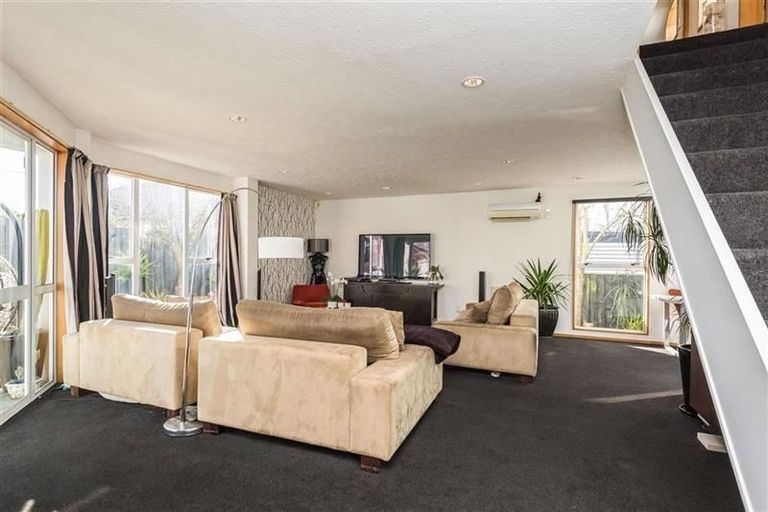 Photo of property in 1a Dulles Place, Papanui, Christchurch, 8053