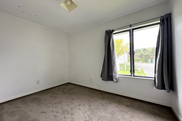 Photo of property in 146 Lynn Road, Bayview, Auckland, 0629