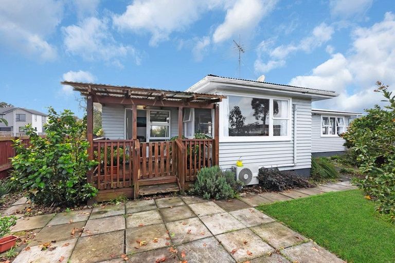 Photo of property in 1 Marybeth Place, Rosehill, Papakura, 2113