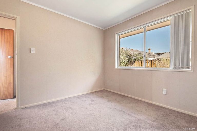 Photo of property in 2/17a Rose Road, Papatoetoe, Auckland, 2025