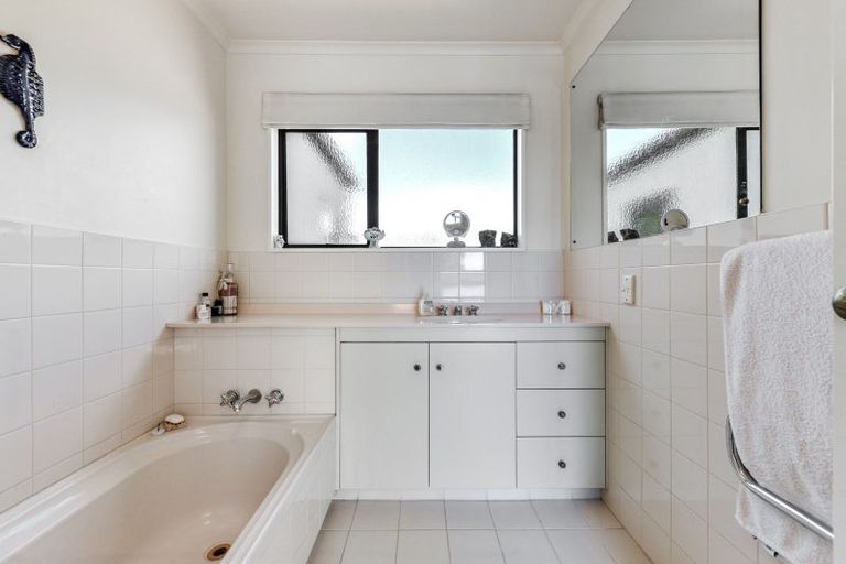 Photo of property in 1074 River Road, Queenwood, Hamilton, 3210