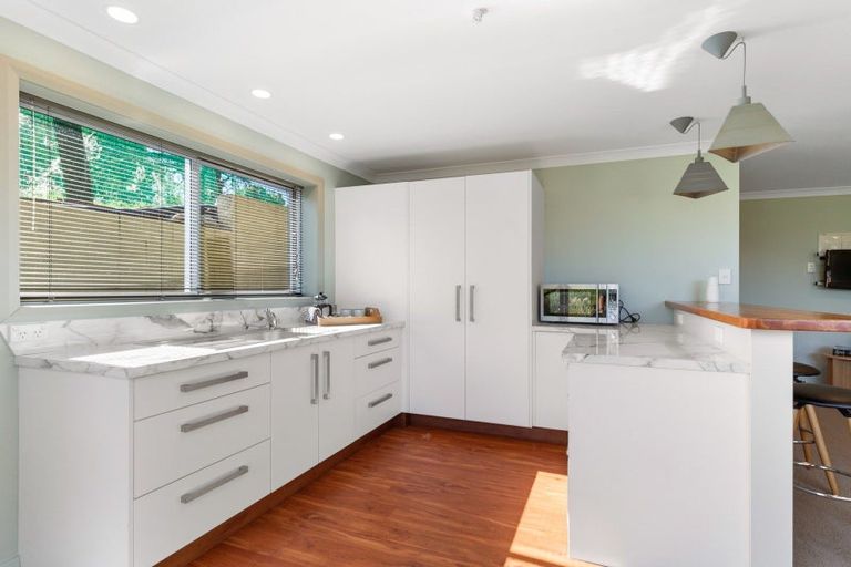 Photo of property in 6 Muhunoa West Road, Ohau, Levin, 5570