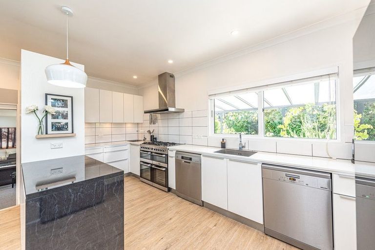 Photo of property in 16 Turere Place, Otamatea, Whanganui, 4501