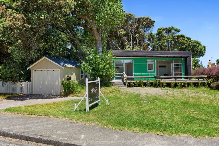 Photo of property in 23a Toi Street, Otaki Beach, Otaki, 5512