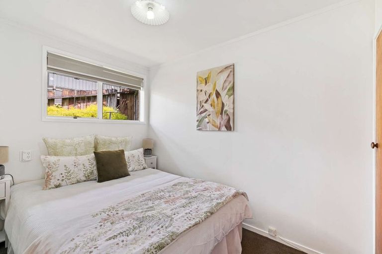 Photo of property in 1/252 Meola Road, Point Chevalier, Auckland, 1022