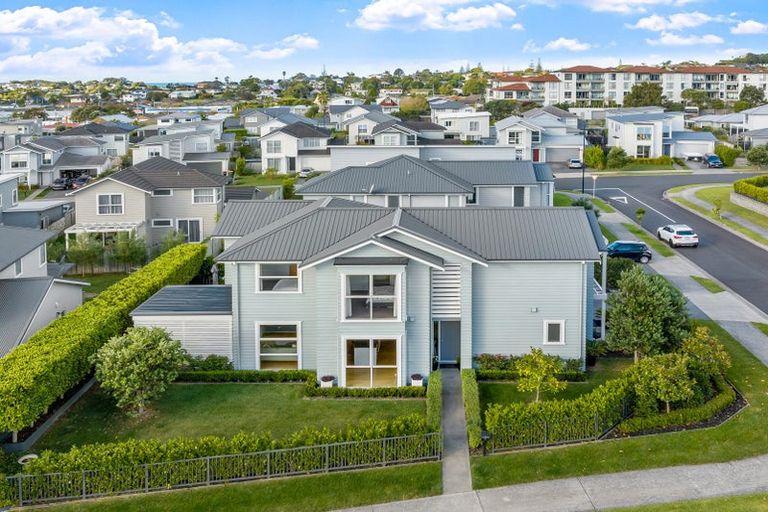 Photo of property in 9 Symes Drive, Red Beach, 0932