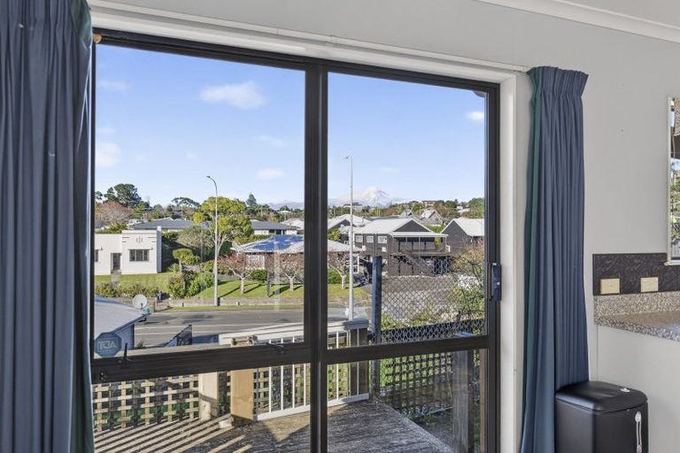 Photo of property in 260b Courtenay Street, Strandon, New Plymouth, 4312