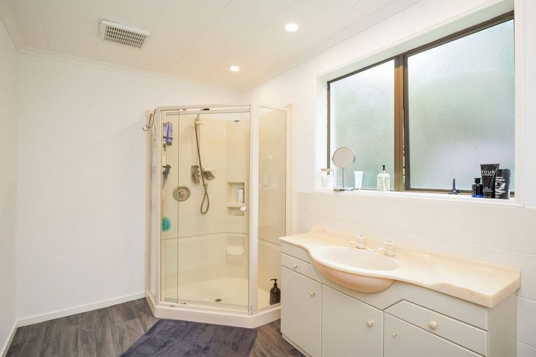 Photo of property in 470 West Plains Road, West Plains, Invercargill, 9874