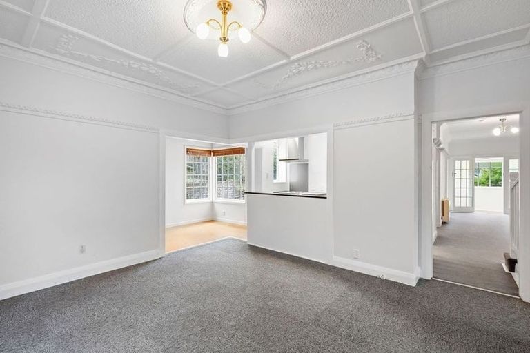 Photo of property in 313 Karori Road, Karori, Wellington, 6012